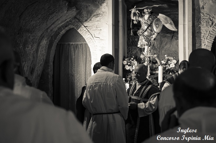 Cerimonia di vestizione della confraternita di S. Maria delle Grazie