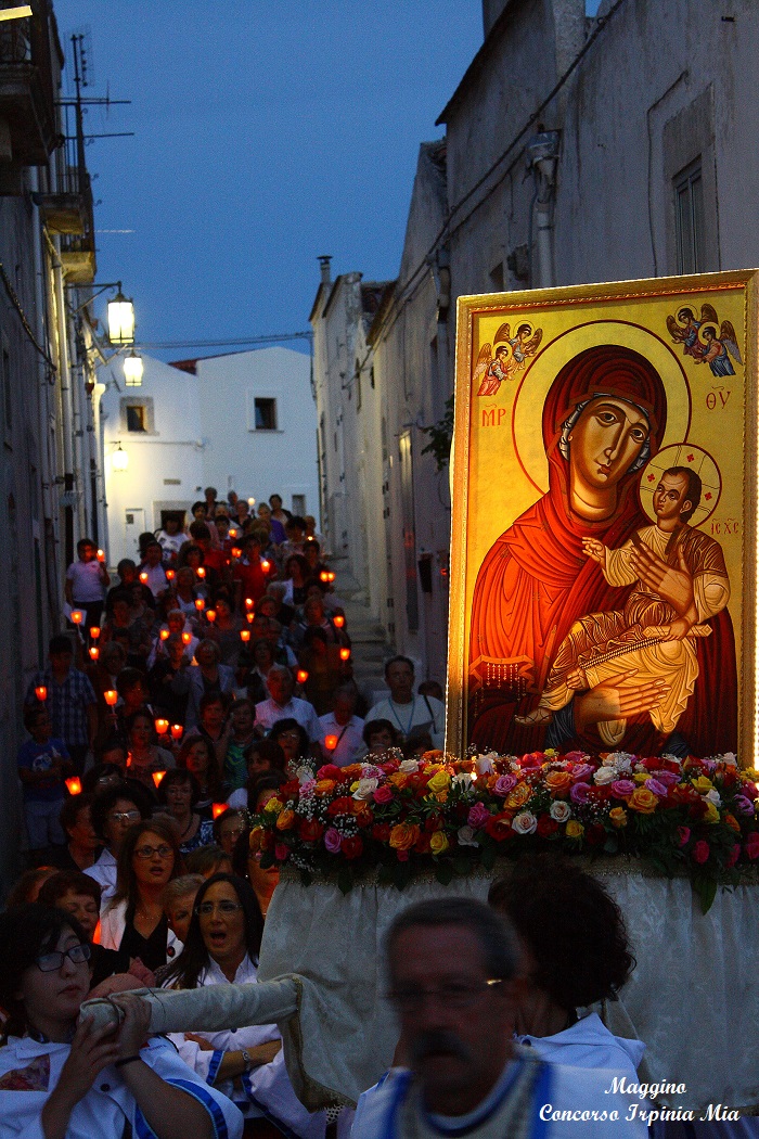 Processione nei vicoli del Centro antico